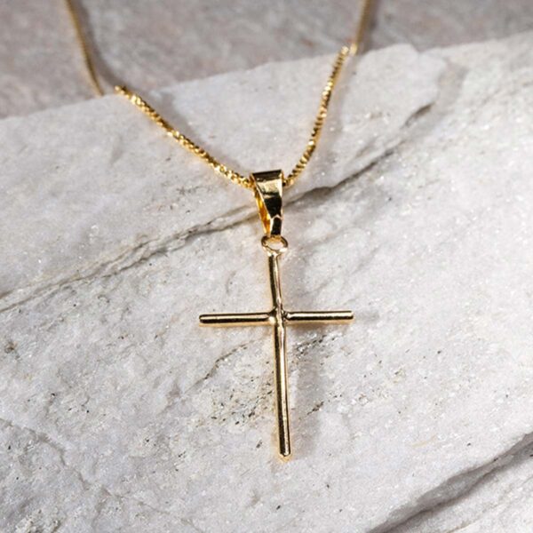Colar Cruz M com banho de ouro 18k - CL-005 - Image 3