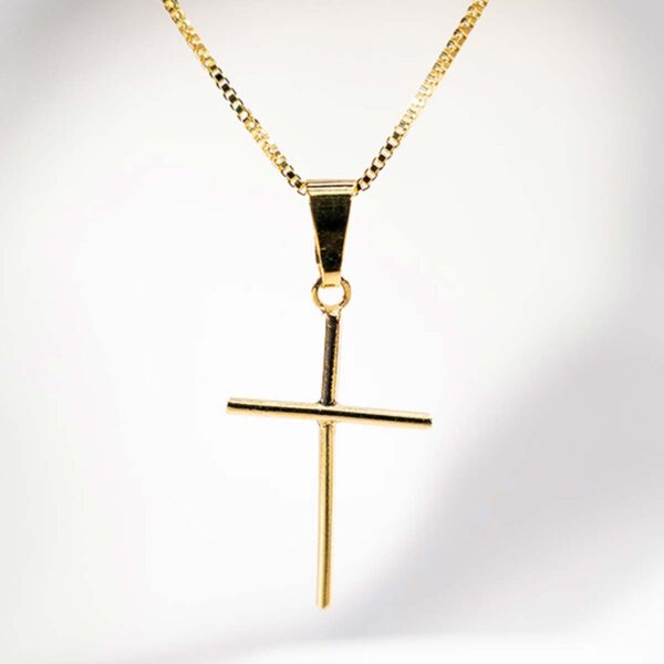 Colar Cruz M com banho de ouro 18k - CL-005 - Image 4